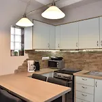 Sousouro House